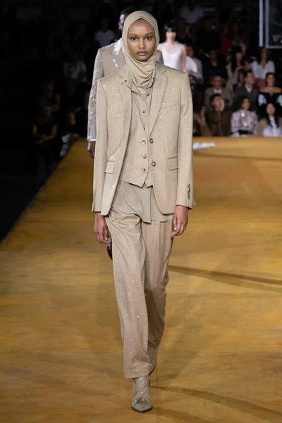 Look 42